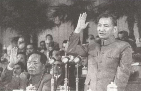 陈云的办公桌玻璃板下为何总有一张气候情况表?