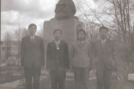 熊蕾：几代中国共产党人在马克思墓前