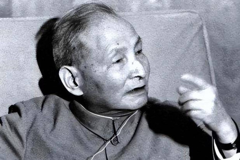 陈云对“怎样才能少犯错误”的思考