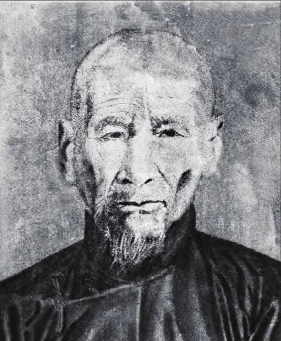 “父子英雄”匾 家国忠义魂