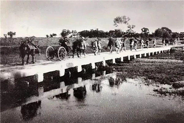 1949年中美对峙青岛的前前后后
