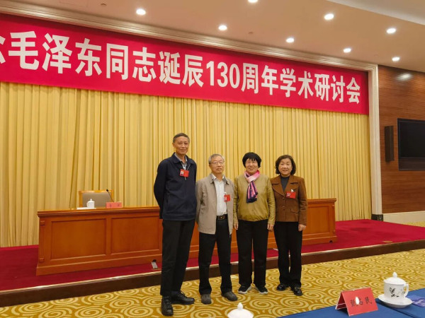 《建国以来毛泽东文稿》编辑团队：领袖著作编辑，定格时代精神