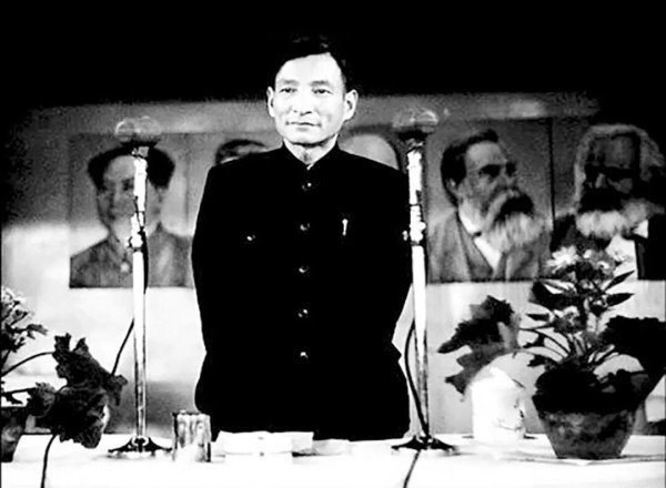 陈云三度出任中央政治局常委始末