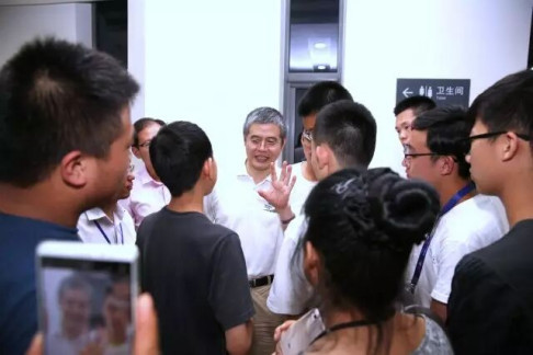 胡伟武：“中国这么大一个国家，怎么能没有自己的CPU呢？”