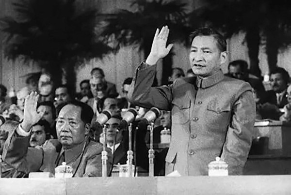陈云三度出任中央政治局常委始末