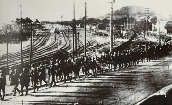 1949年中美对峙青岛的前前后后