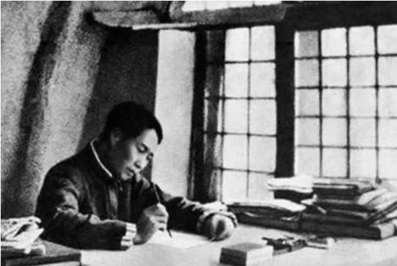 红军长征到了延安后，毛主席为何发奋苦读和专研哲学？