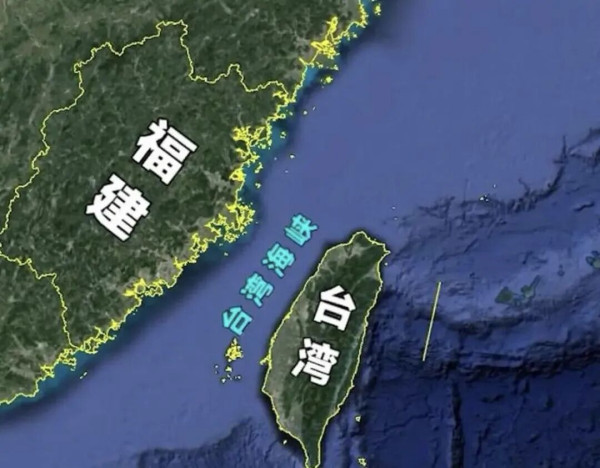 台湾海峡，不是你想过就过，从现在起全程武装押送！