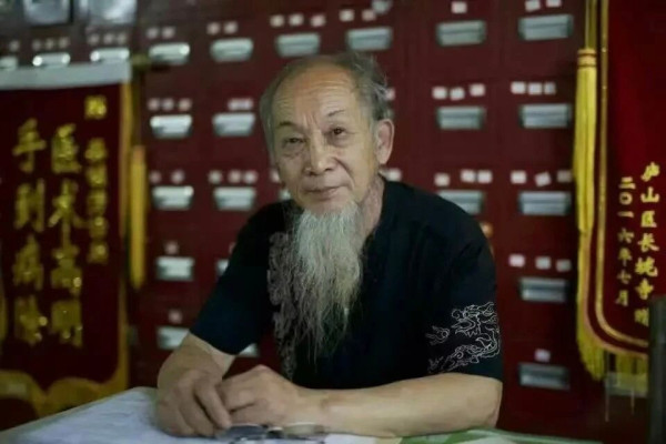 陈先义：九江老中医蔡锦芳悬壶济世、扶贫助农的感人故事