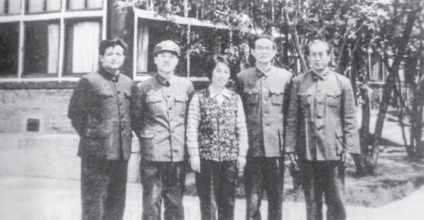 追思周总理的崇高精神