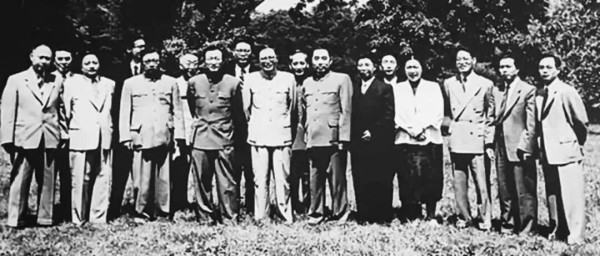 破冰：新中国成立初期中芬外交外贸工作