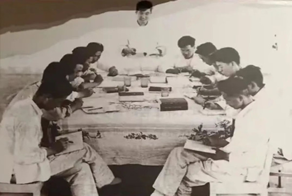 红旗渠为何被周总理誉为中国两大奇迹之一